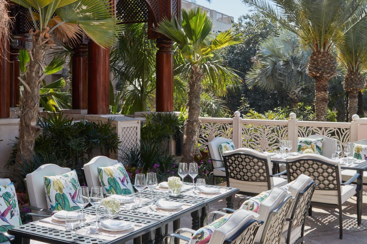 Jumeirah Dar Al Masyaf Dubai Luaran gambar The Palace's outdoor dining area