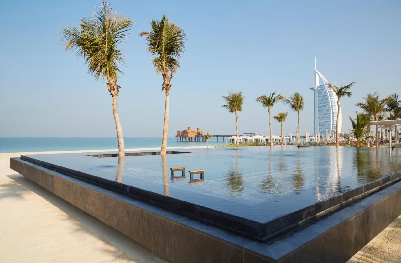 Jumeirah Dar Al Masyaf Dubai Luaran gambar The pool at Jumeirah Beach Hotel