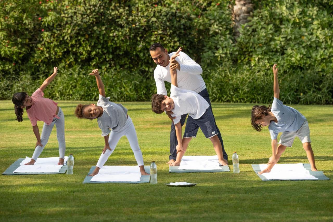 Jumeirah Dar Al Masyaf Dubai Luaran gambar The Crown Prince and his children practice yoga at the Crown Prince's summer residence, 2019